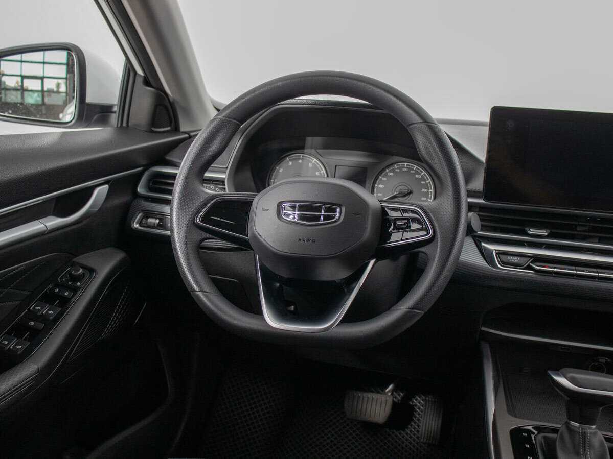 Б/У Джили Эмгранд 2023 года. Фото: #14