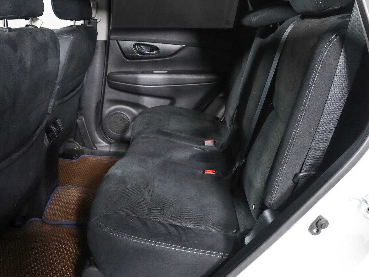 Б/У Ниссан Икс-Трейл 2017 года. Фото: #9