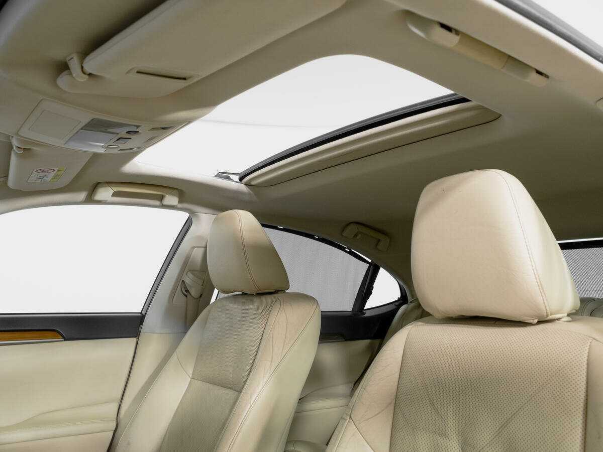 Б/У Лексус ЕС 2013 года. Фото: #13