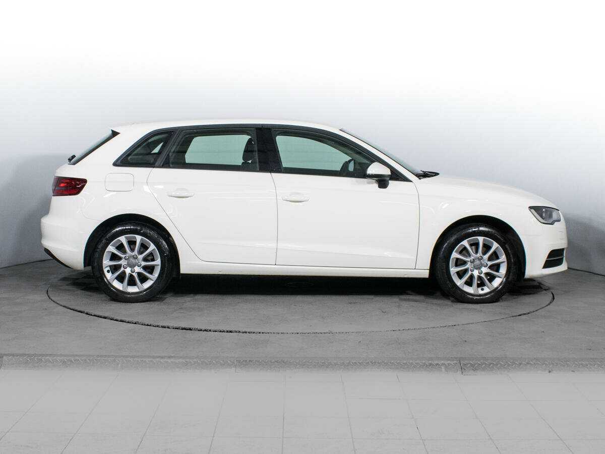 Б/У Ауди А3 2013 года. Фото: #3