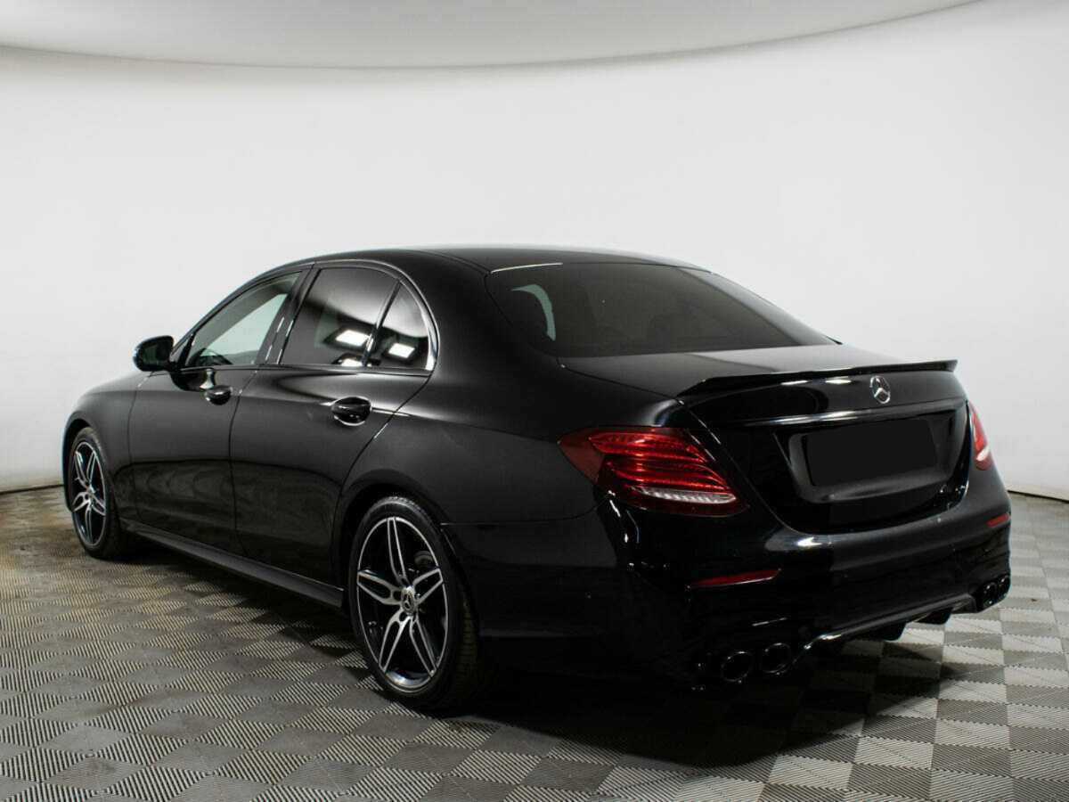 Б/У Мерседес-Бенц Е-Класс 2017 года. Фото: #6