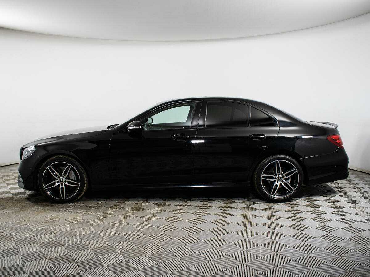 Б/У Мерседес-Бенц Е-Класс 2017 года. Фото: #7