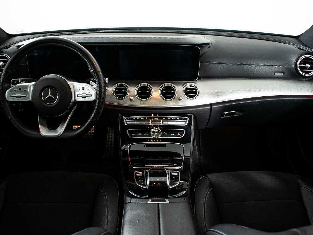 Б/У Мерседес-Бенц Е-Класс 2017 года. Фото: #10