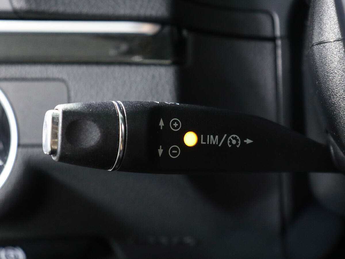 Б/У Мерседес-Бенц Е-Класс 2013 года. Фото: #14