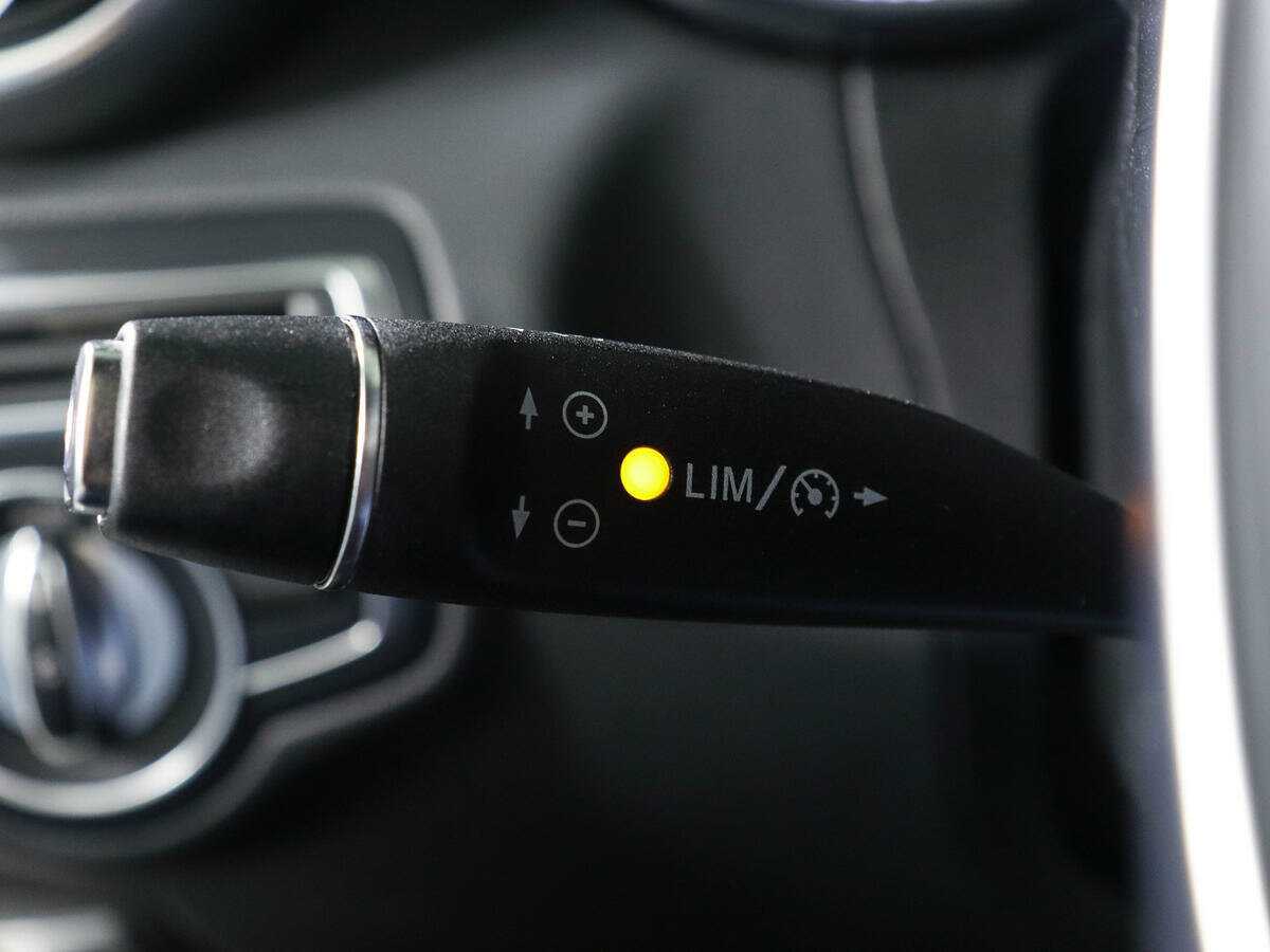 Б/У Мерседес-Бенц Ц-Класс 2017 года. Фото: #14