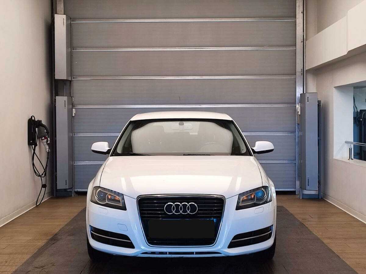 Б/У Ауди А3 2012 года. Фото: #1