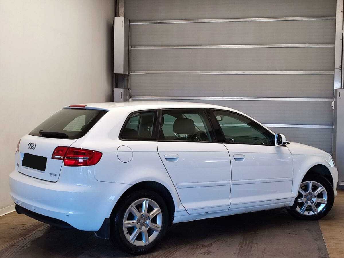 Б/У Ауди А3 2012 года. Фото: #3