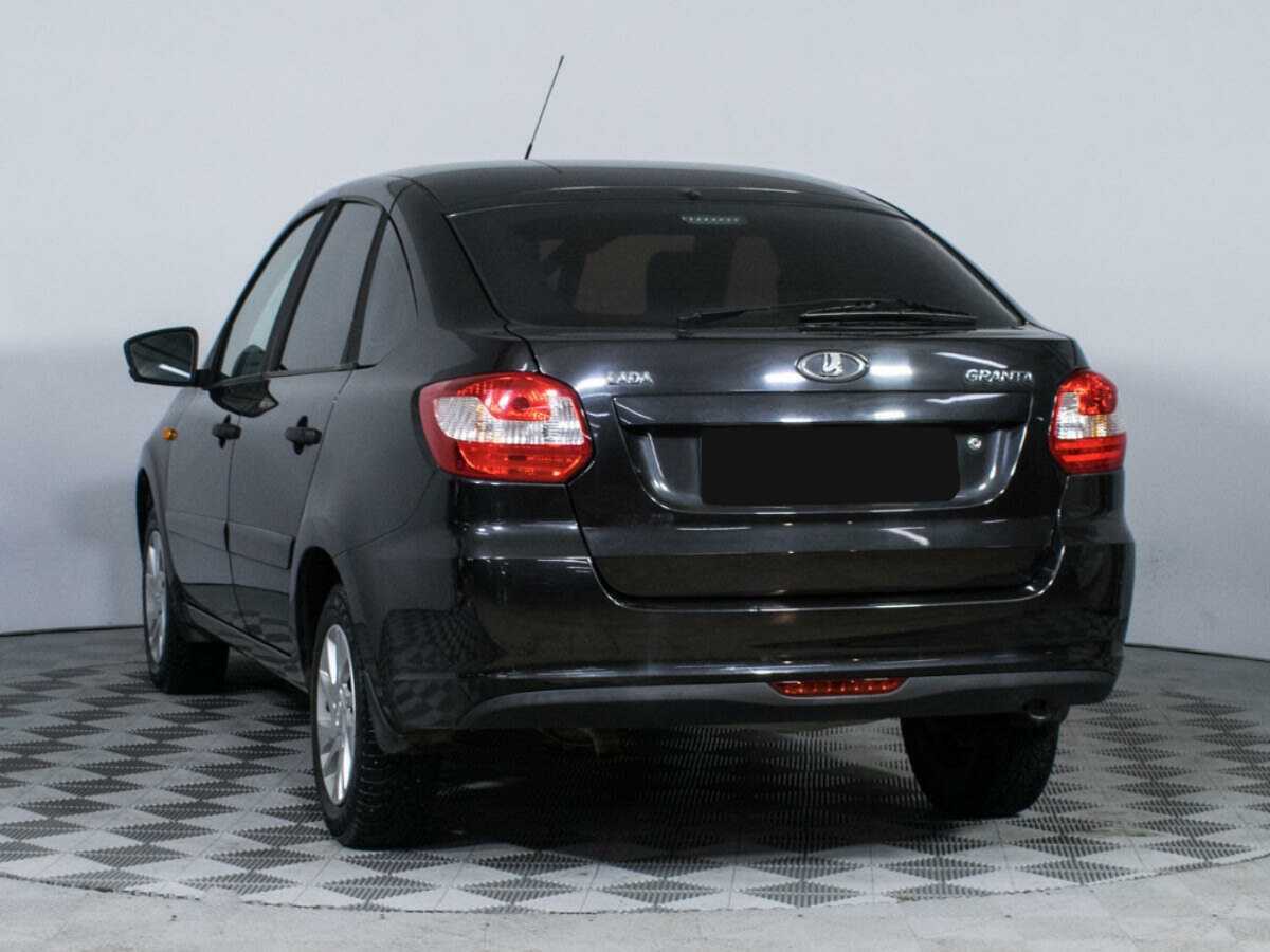Б/У Лада (ВАЗ) Гранта 2015 года. Фото: #6