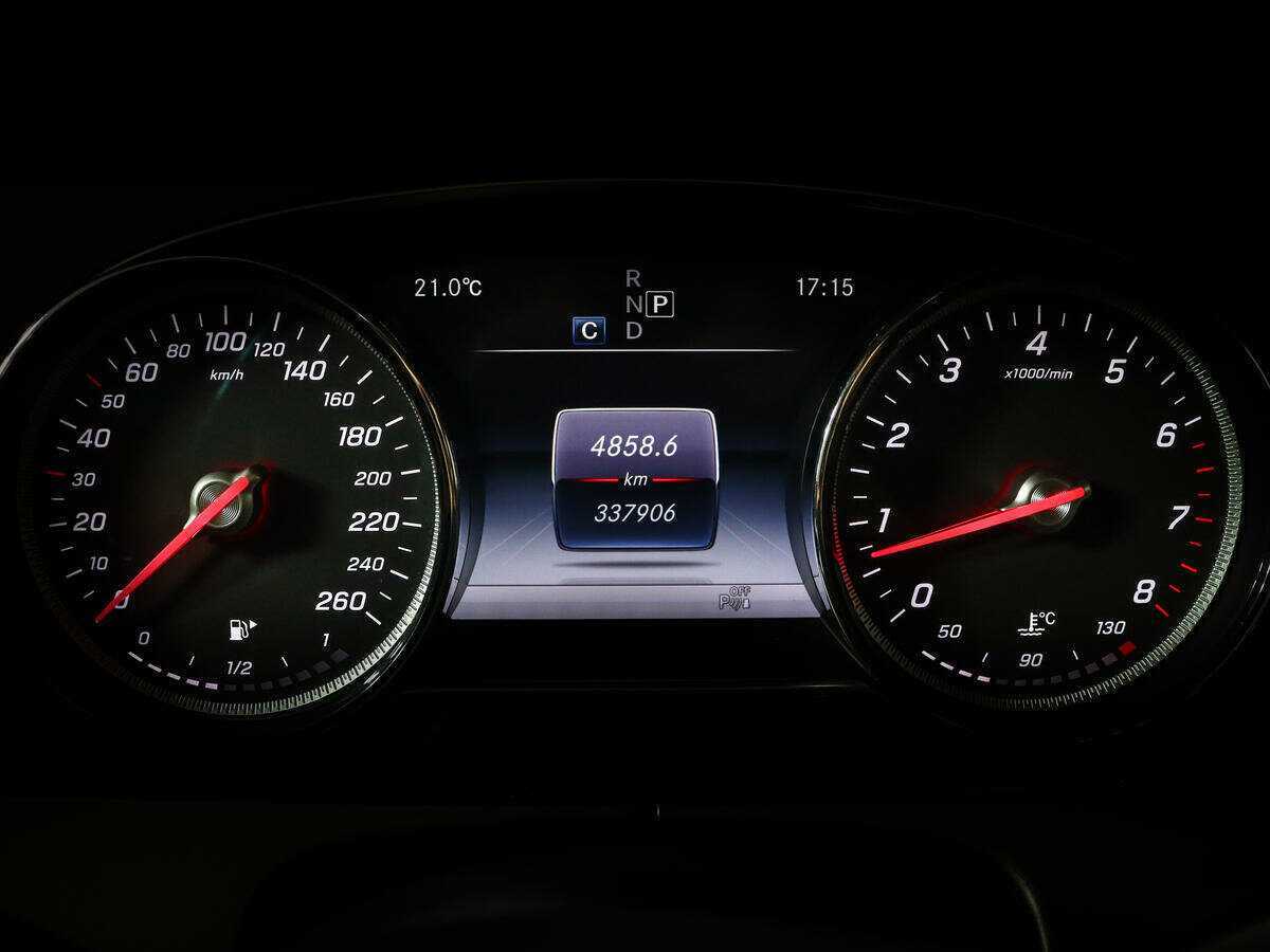 Б/У Мерседес-Бенц Е-Класс 2017 года. Фото: #10