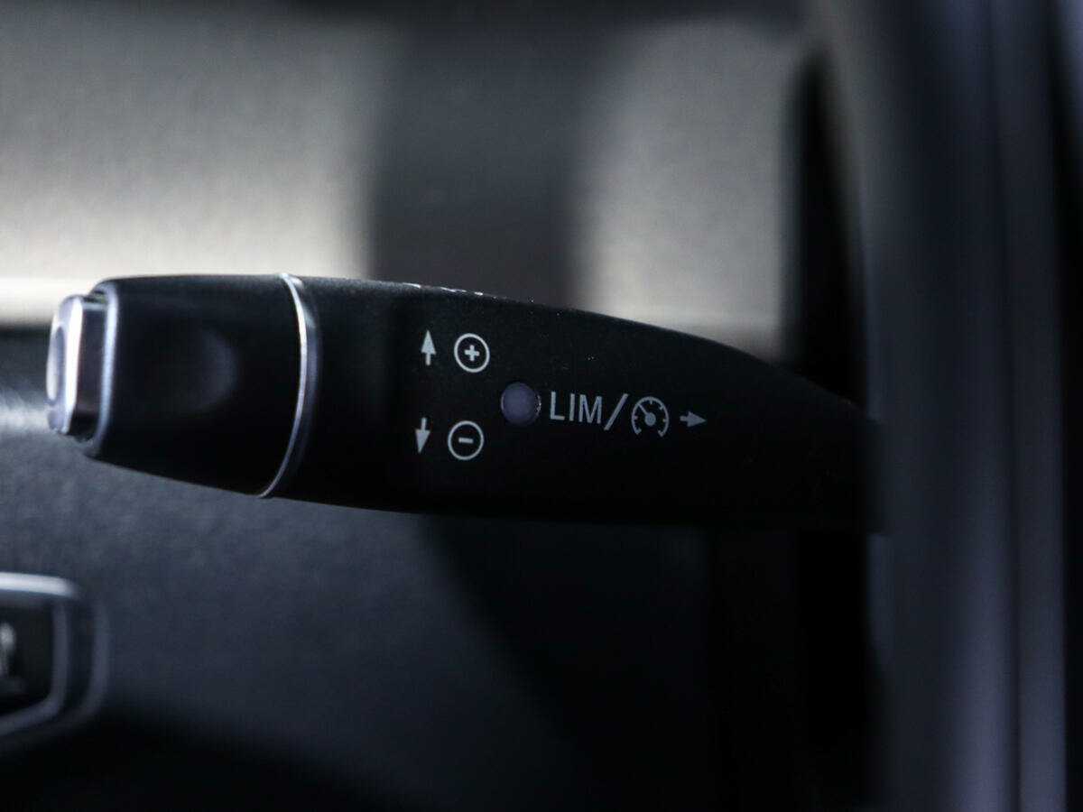 Б/У Мерседес-Бенц Е-Класс 2017 года. Фото: #17