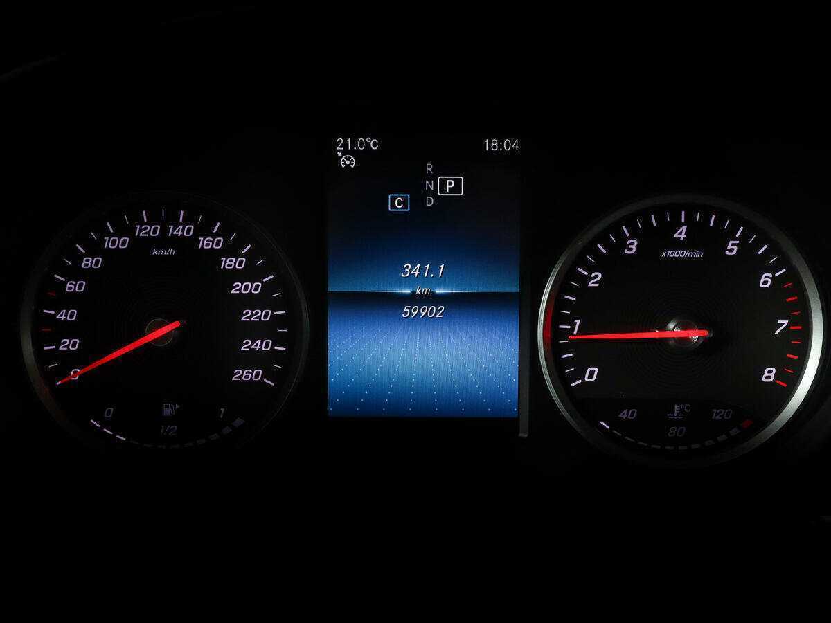 Б/У Мерседес-Бенц Ц-Класс 2018 года. Фото: #7