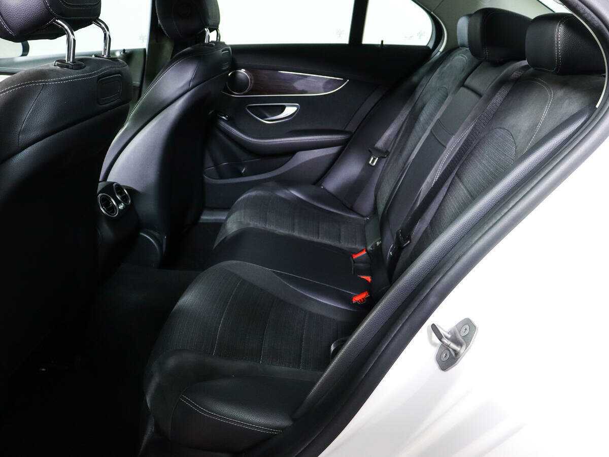 Б/У Мерседес-Бенц Ц-Класс 2016 года. Фото: #7