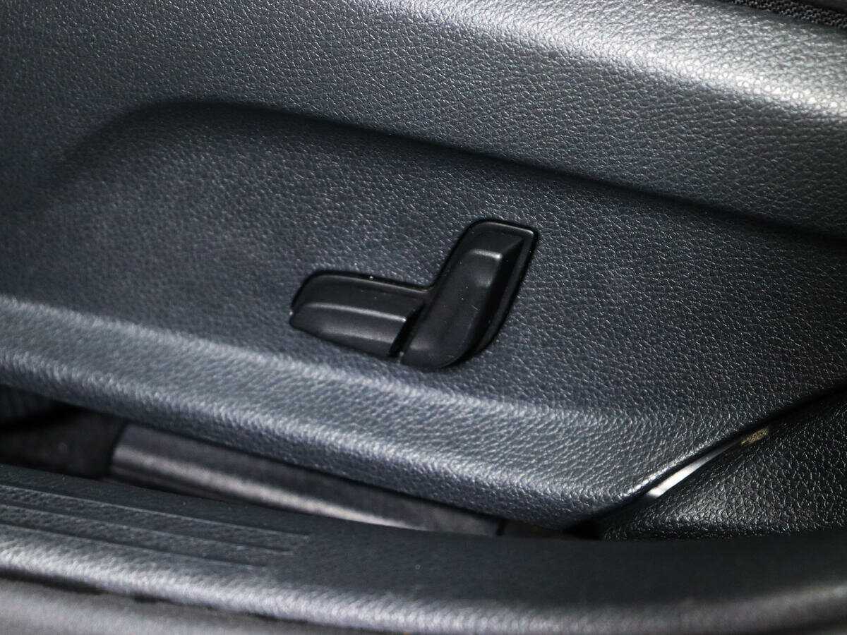 Б/У Мерседес-Бенц Ц-Класс 2016 года. Фото: #15