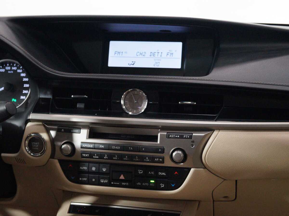 Б/У Лексус ЕС 2012 года. Фото: #12