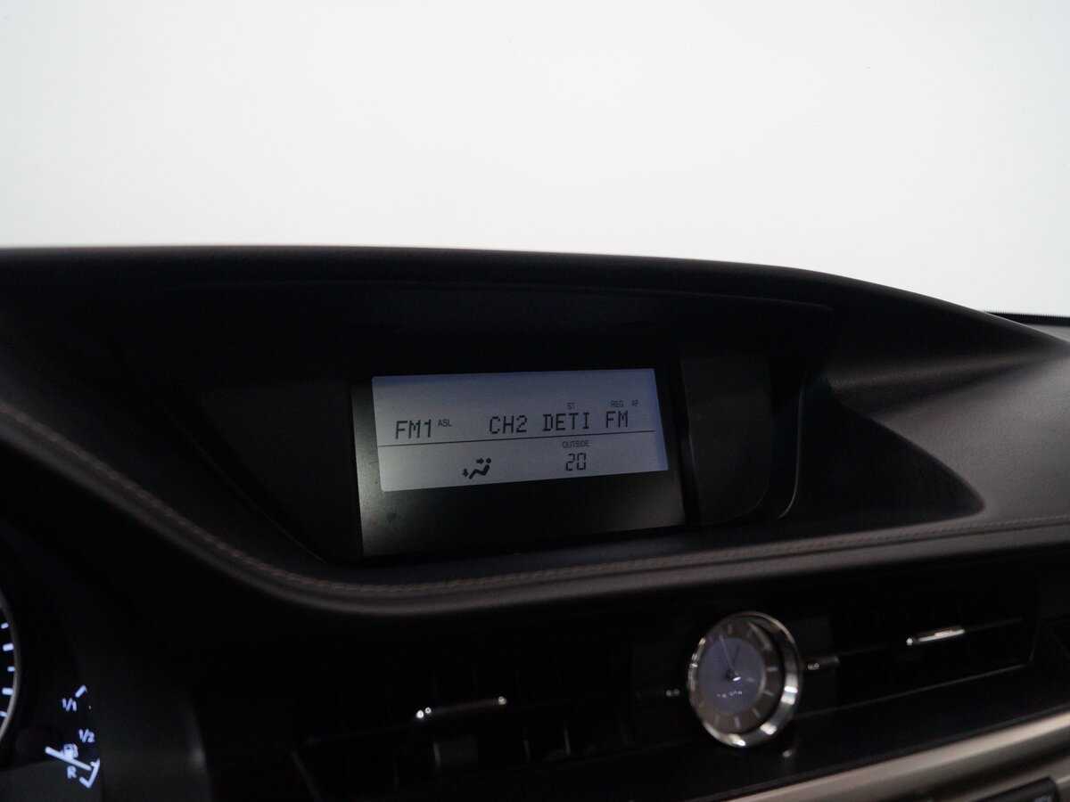 Б/У Лексус ЕС 2012 года. Фото: #15