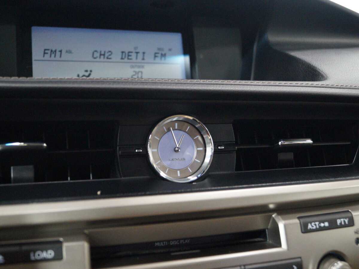 Б/У Лексус ЕС 2012 года. Фото: #16