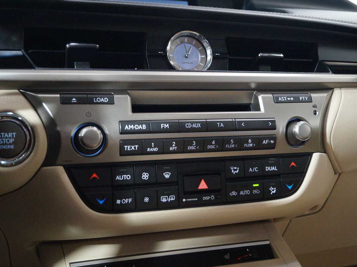 Б/У Лексус ЕС 2012 года. Фото: #17