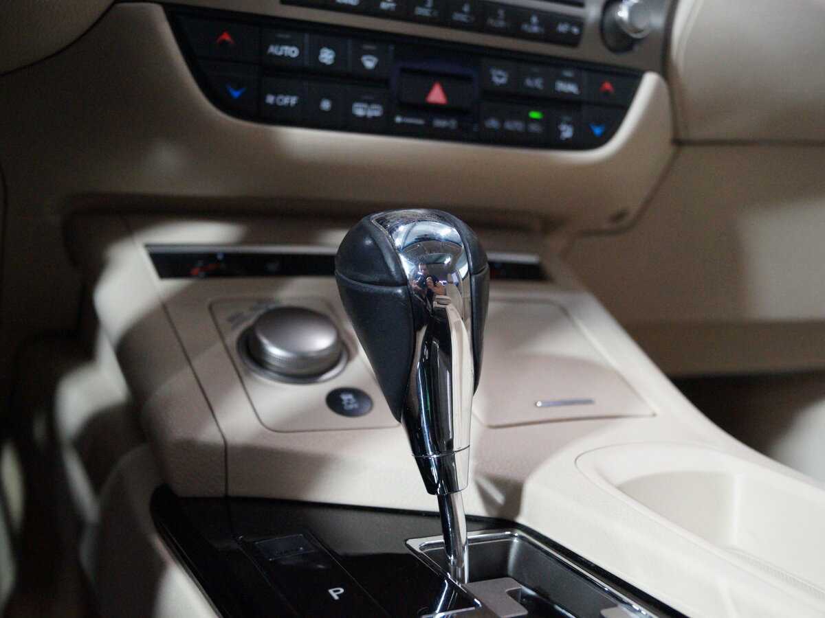 Б/У Лексус ЕС 2012 года. Фото: #20