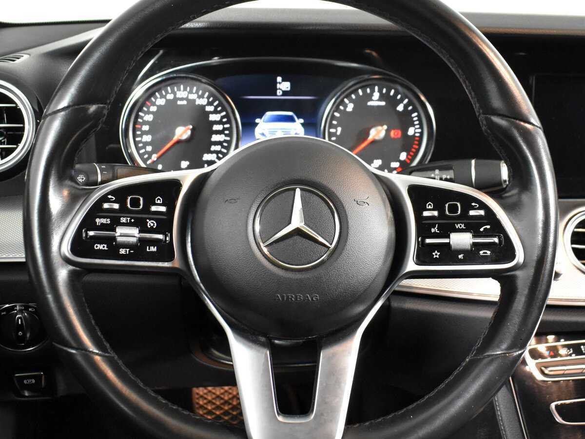 Б/У Мерседес-Бенц Е-Класс 2019 года. Фото: #7