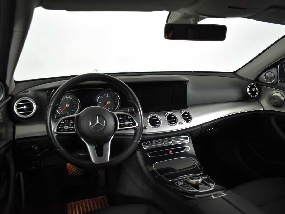 Б/У Мерседес-Бенц Е-Класс 2019 года. Фото: #8