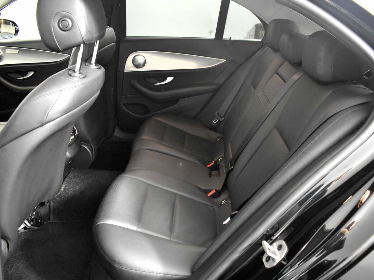 Б/У Мерседес-Бенц Е-Класс 2019 года. Фото: #15