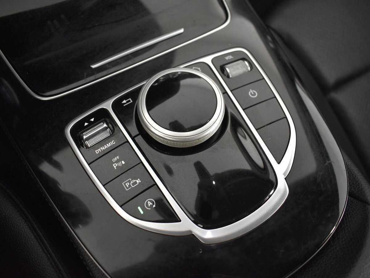 Б/У Мерседес-Бенц Е-Класс 2018 года. Фото: #13