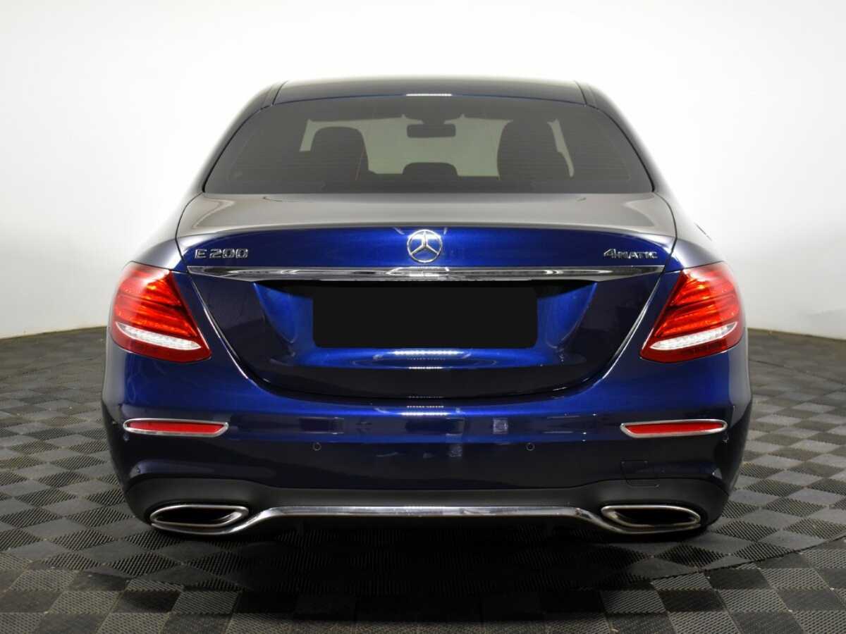 Б/У Мерседес-Бенц Е-Класс 2019 года. Фото: #4