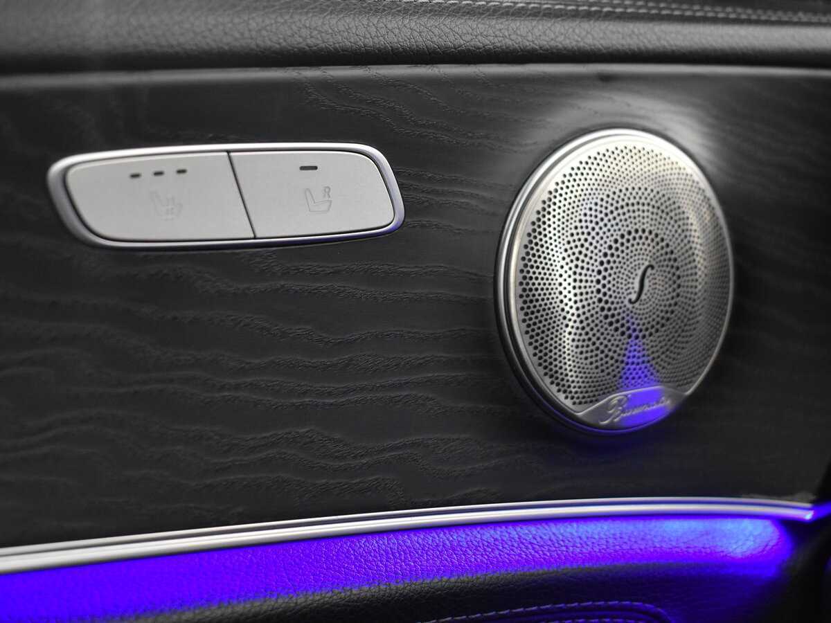 Б/У Мерседес-Бенц Е-Класс 2019 года. Фото: #7