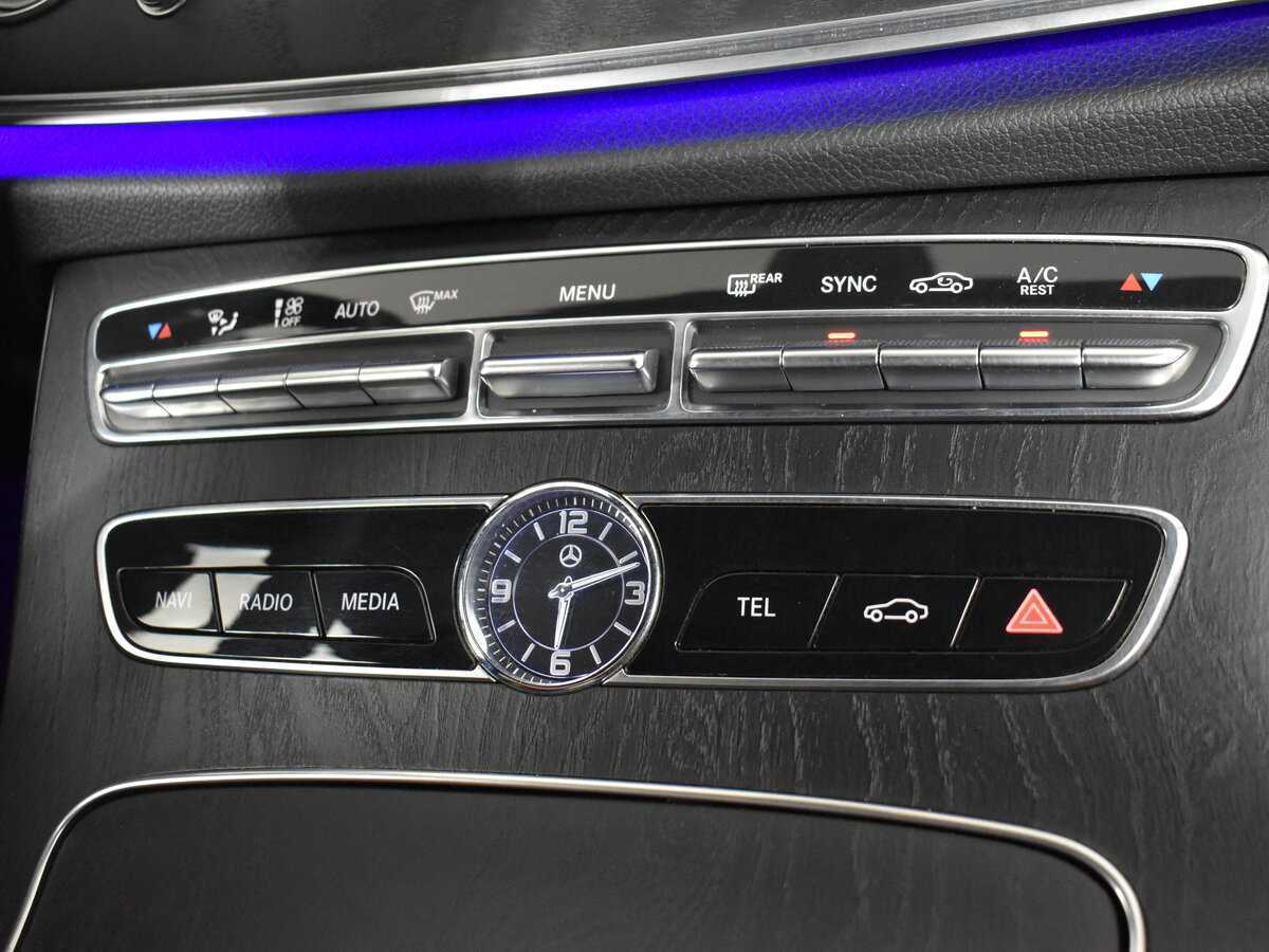 Б/У Мерседес-Бенц Е-Класс 2019 года. Фото: #13