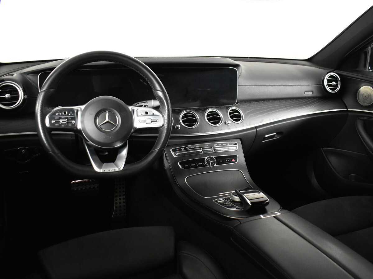 Б/У Мерседес-Бенц Е-Класс 2019 года. Фото: #15