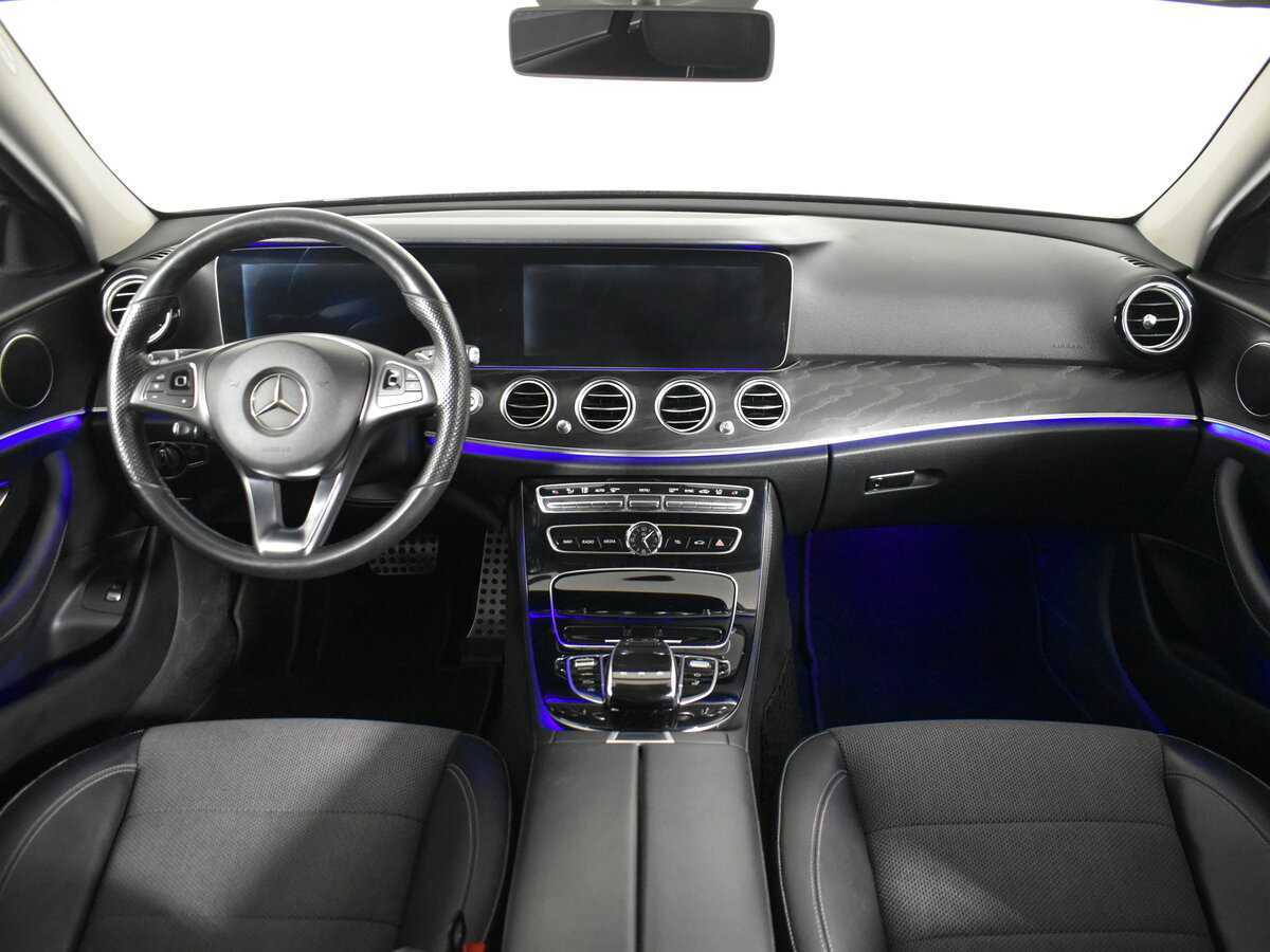 Б/У Мерседес-Бенц Е-Класс 2017 года. Фото: #12