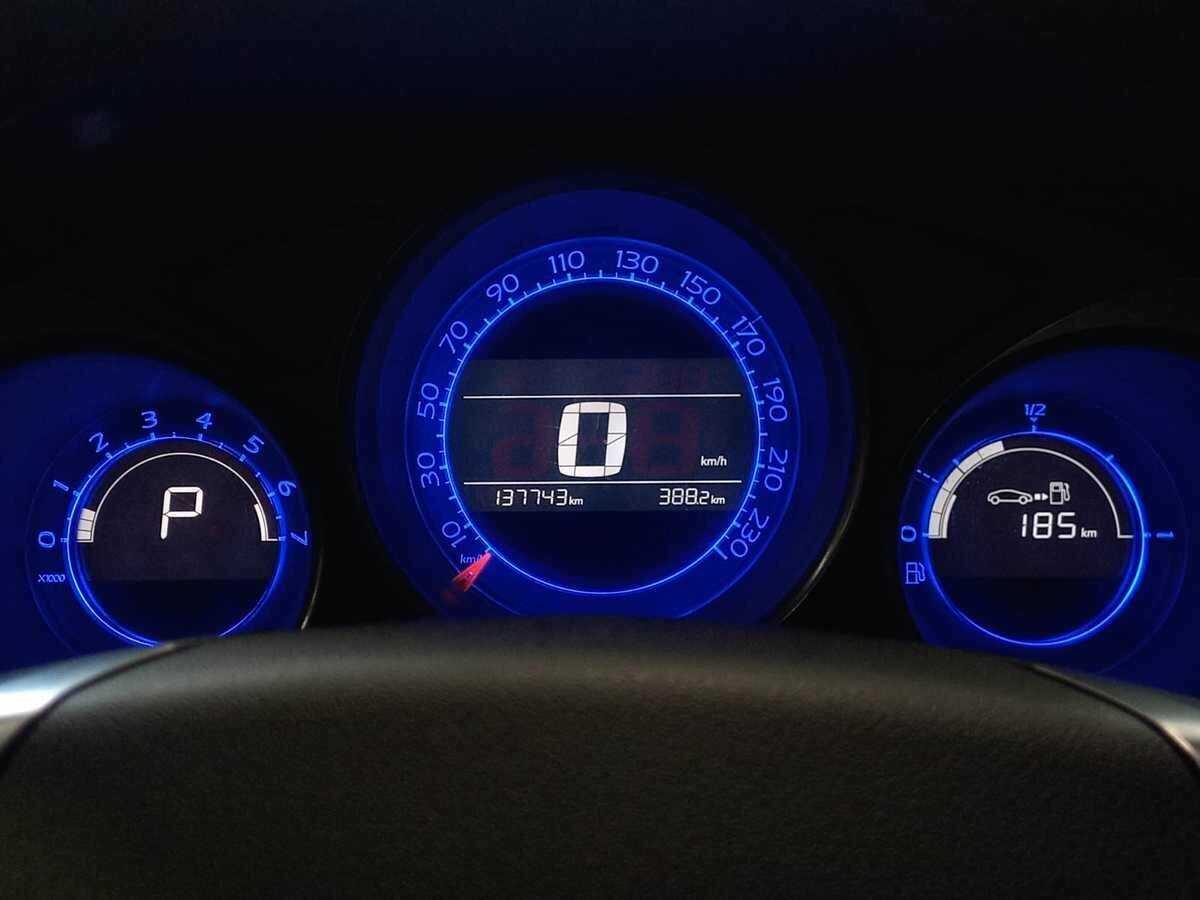 Б/У Ситроен Ц4 2015 года. Фото: #12