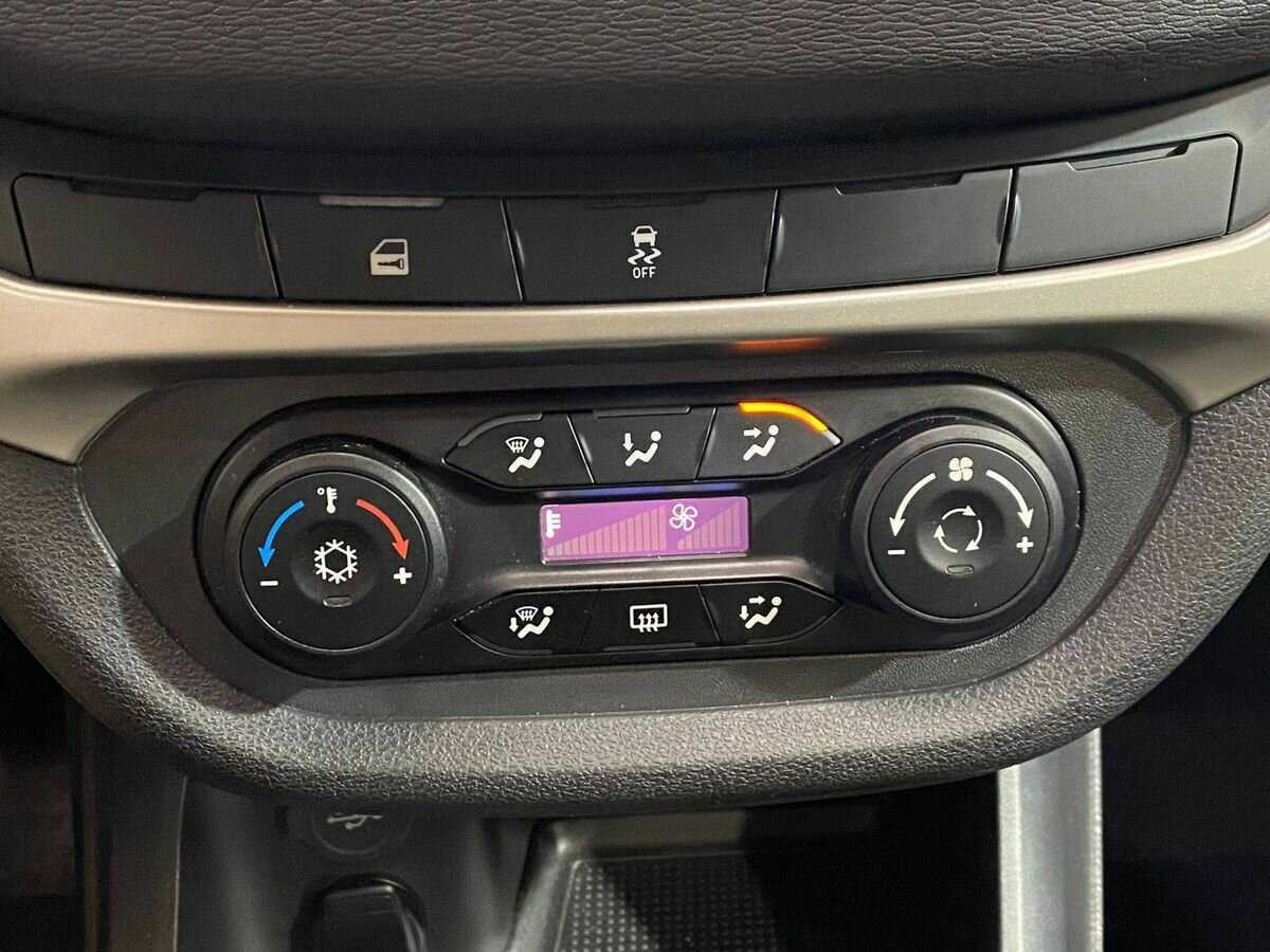 Б/У Лада (ВАЗ) Веста 2020 года. Фото: #13