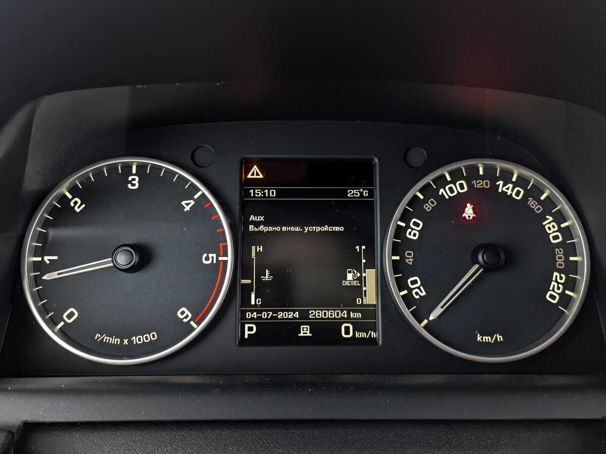 Б/У Лэнд Ровер Дискавери 2014 года. Фото: #11