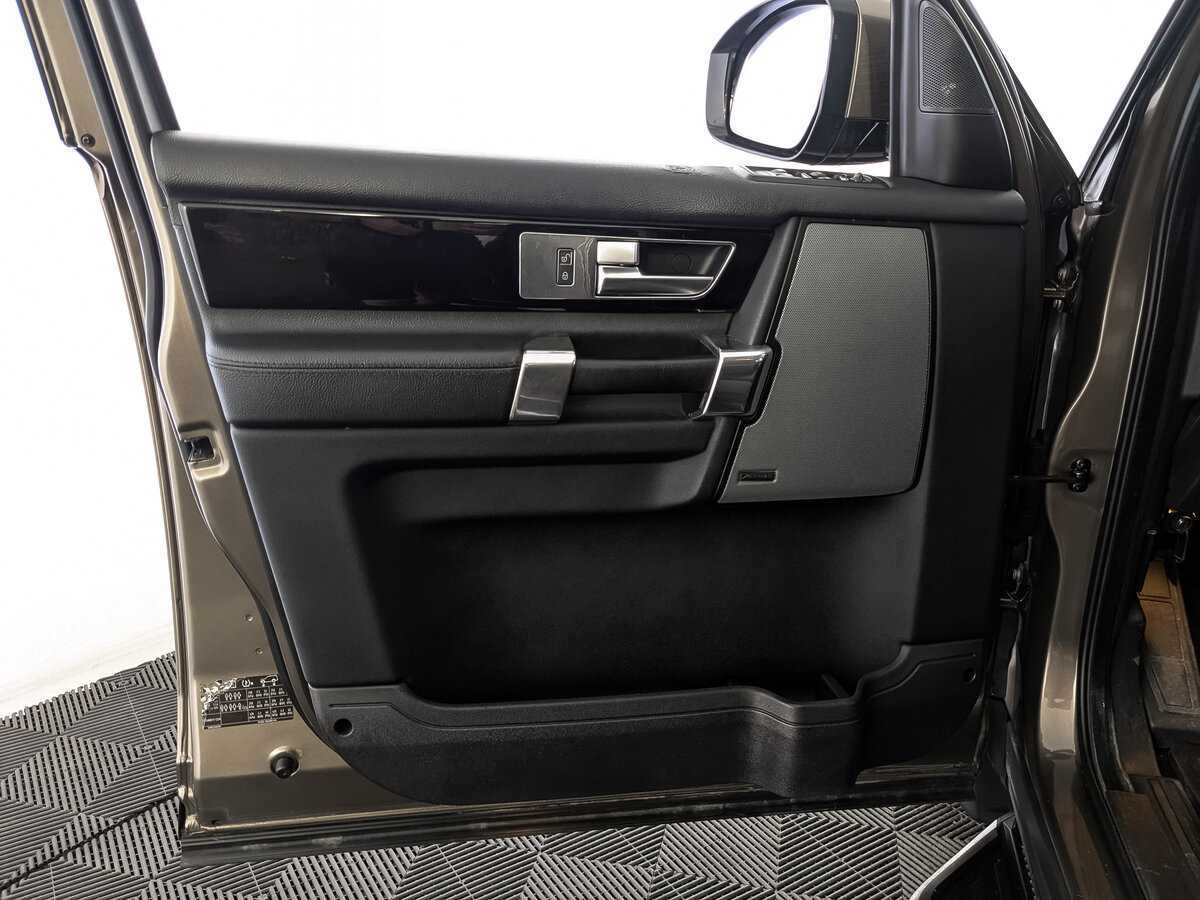 Б/У Лэнд Ровер Дискавери 2014 года. Фото: #14