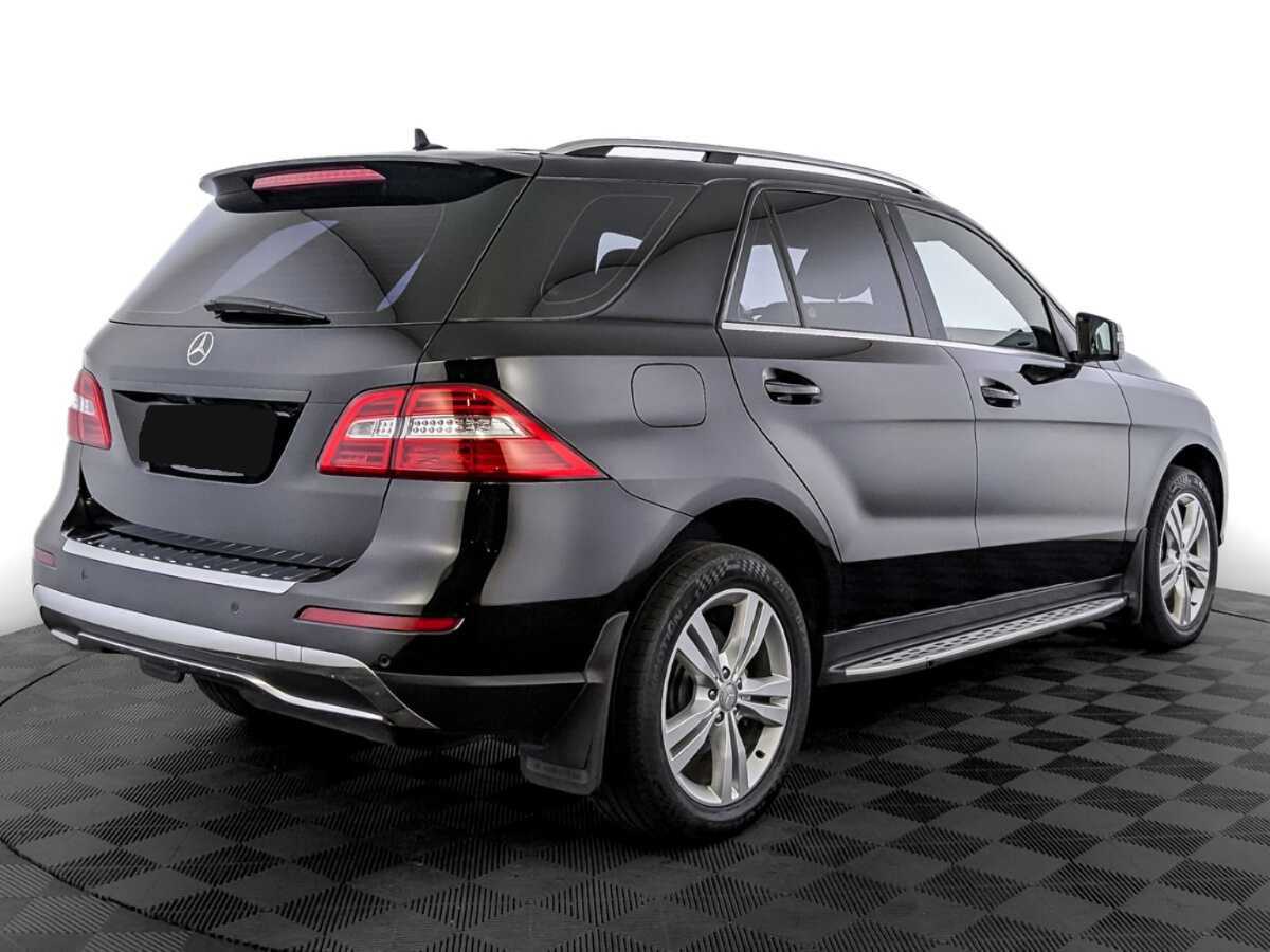 Б/У Мерседес-Бенц М-Класс 2014 года. Фото: #4