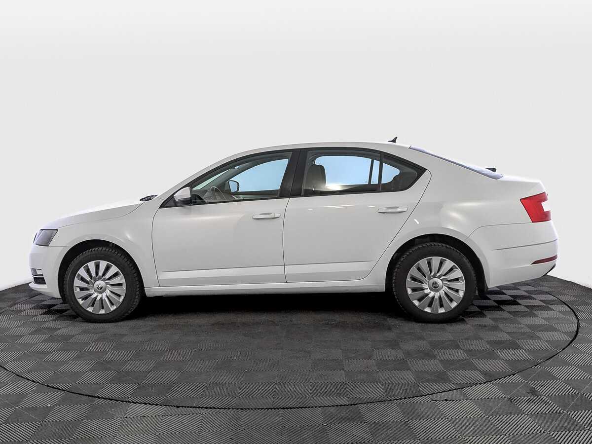 Б/У Шкода Октавия 2020 года. Фото: #7