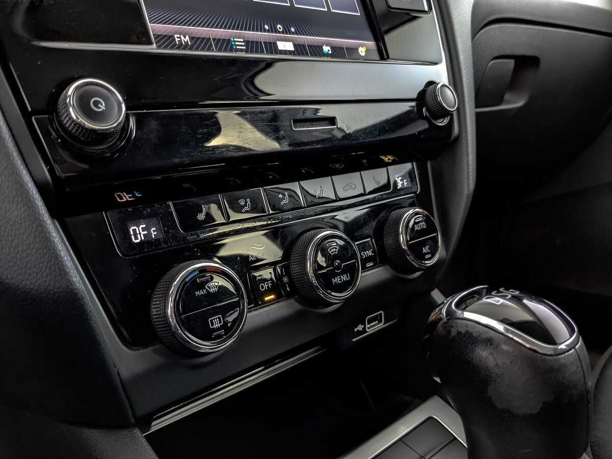 Б/У Шкода Октавия 2020 года. Фото: #16