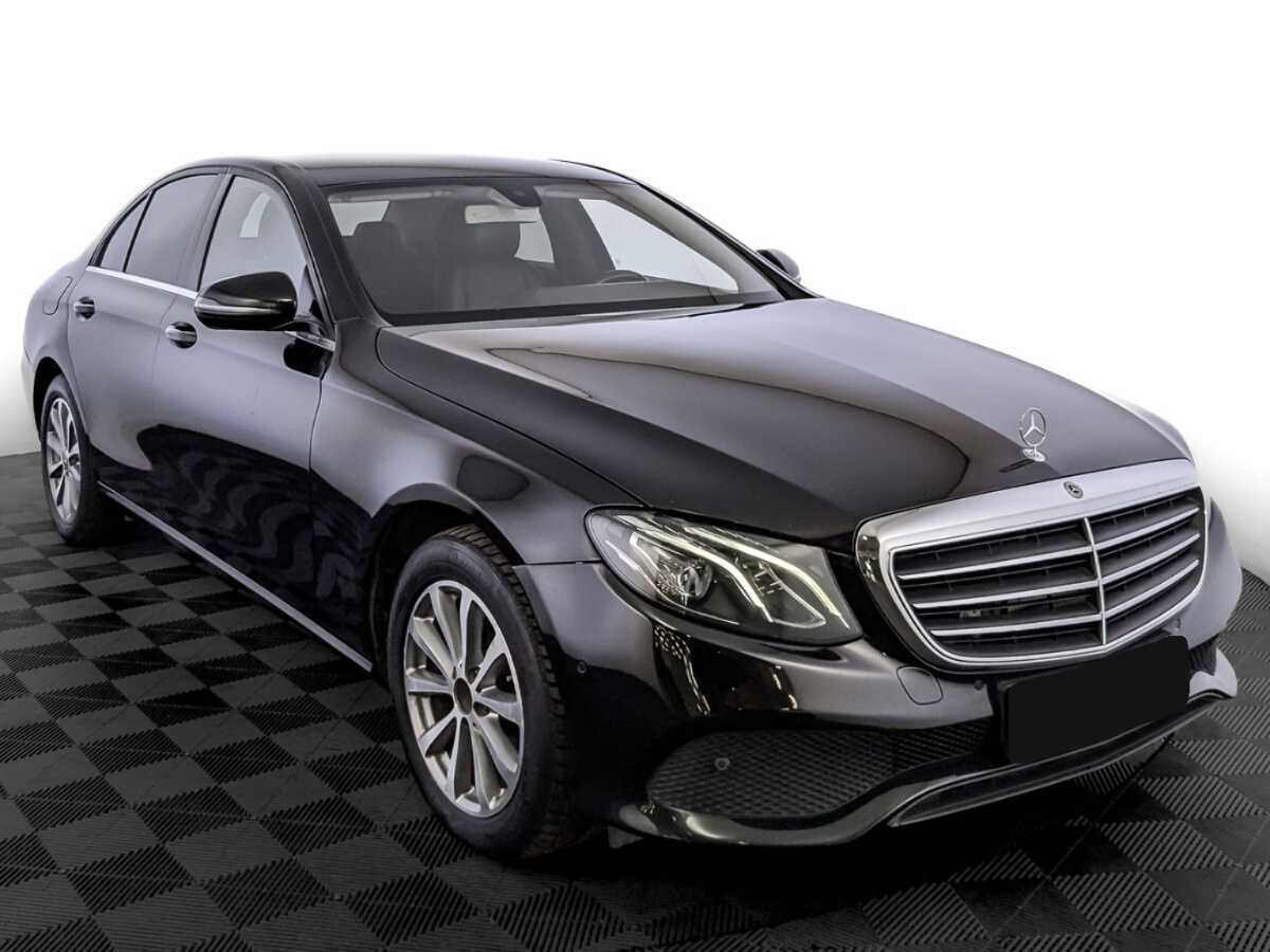 Б/У Мерседес-Бенц Е-Класс 2018 года. Фото: #2