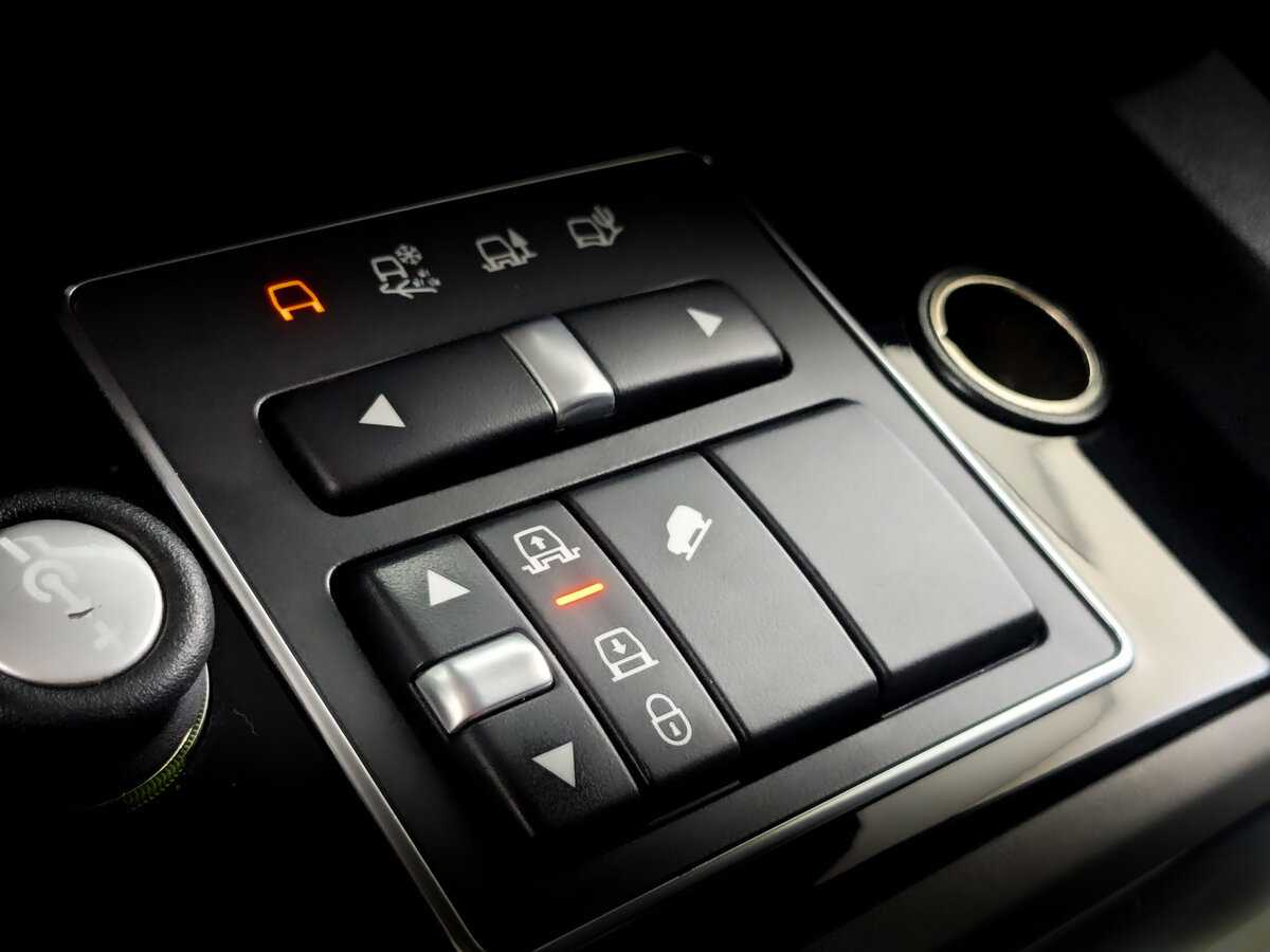 Б/У Лэнд Ровер Дискавери 2014 года. Фото: #24