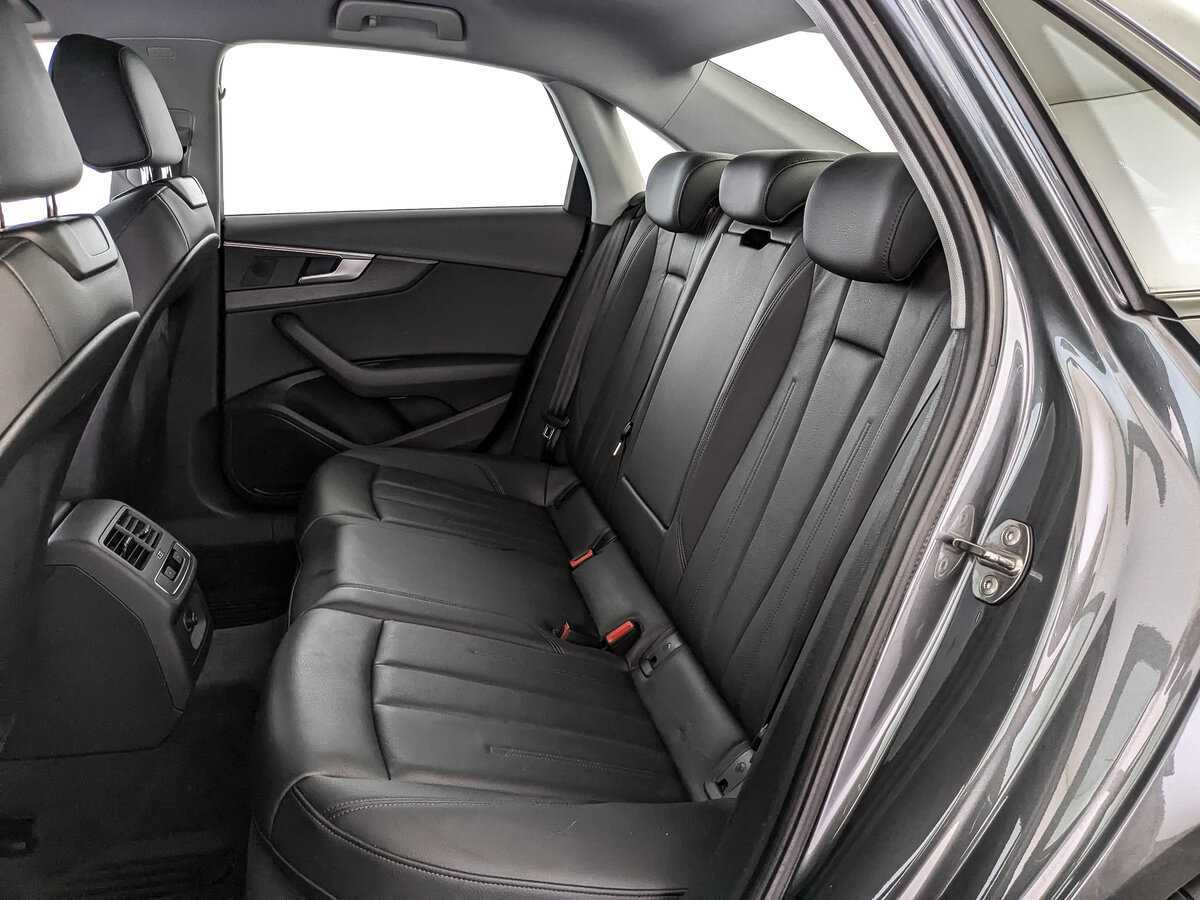 Б/У Ауди А4 2018 года. Фото: #13