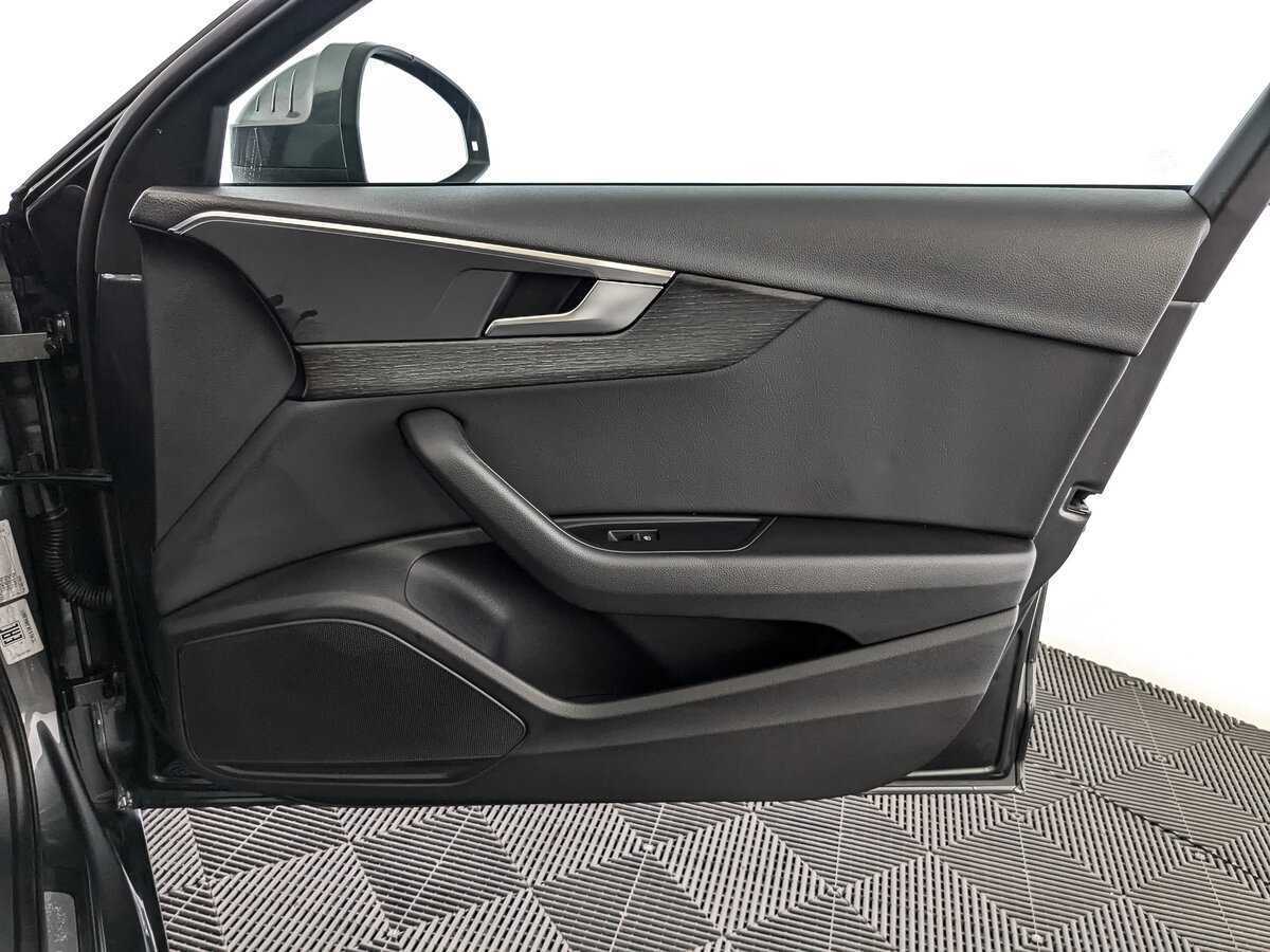 Б/У Ауди А4 2018 года. Фото: #20