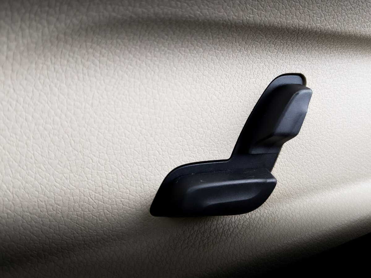 Б/У Мерседес-Бенц Ц-Класс 2018 года. Фото: #16