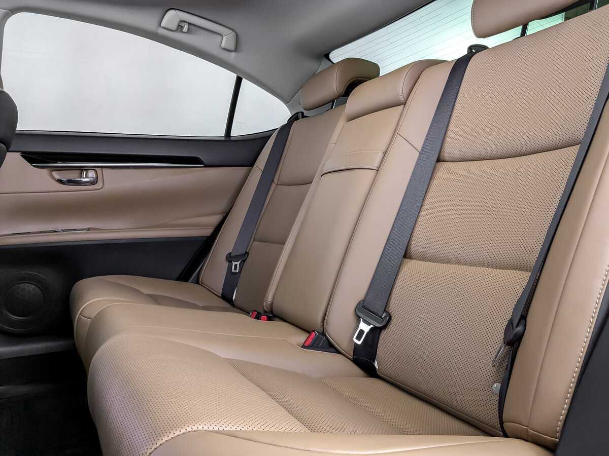 Б/У Лексус ЕС 2017 года. Фото: #9