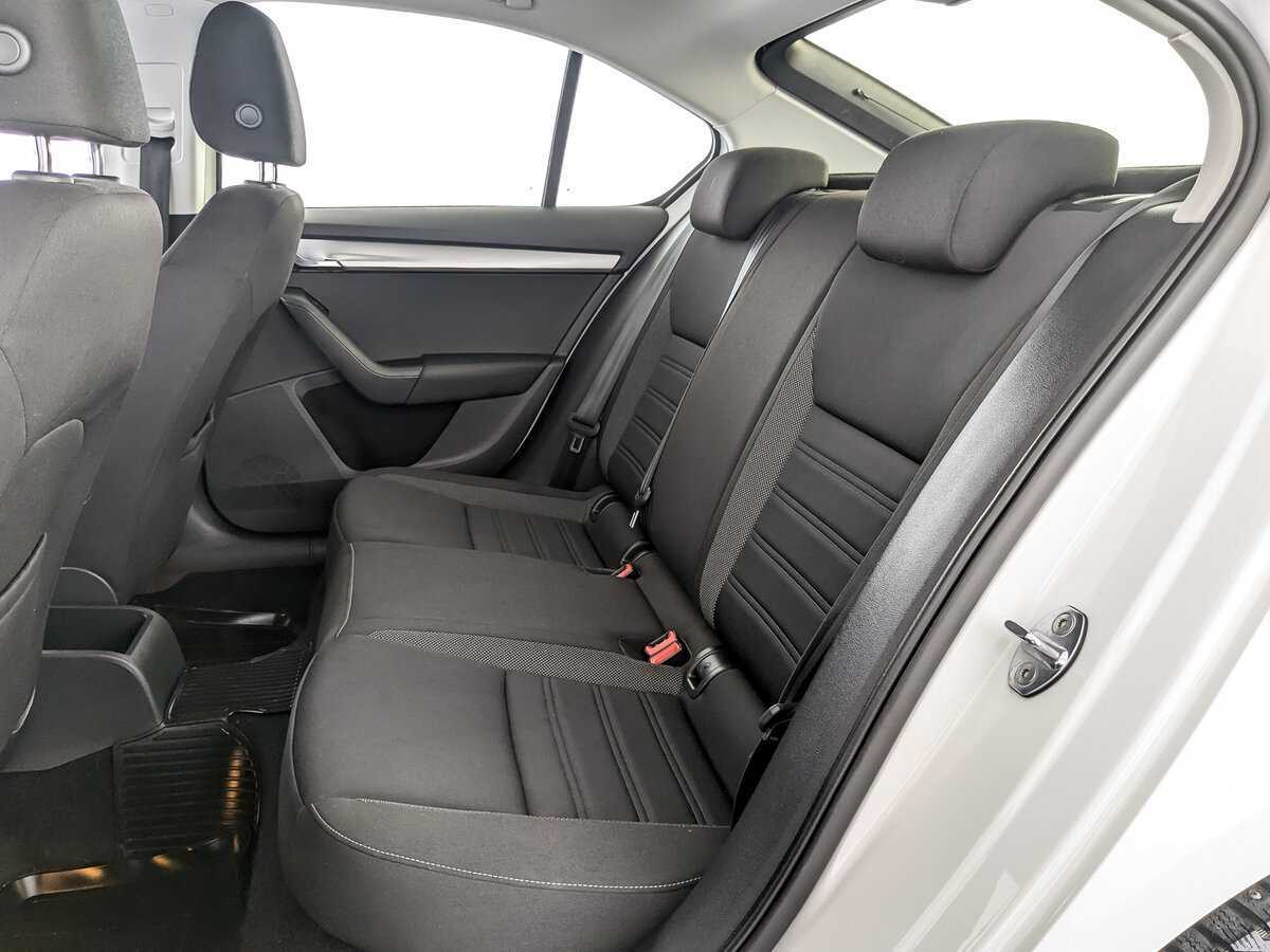 Б/У Шкода Октавия 2017 года. Фото: #9