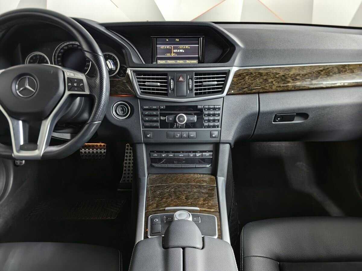 Б/У Мерседес-Бенц Е-Класс 2012 года. Фото: #10