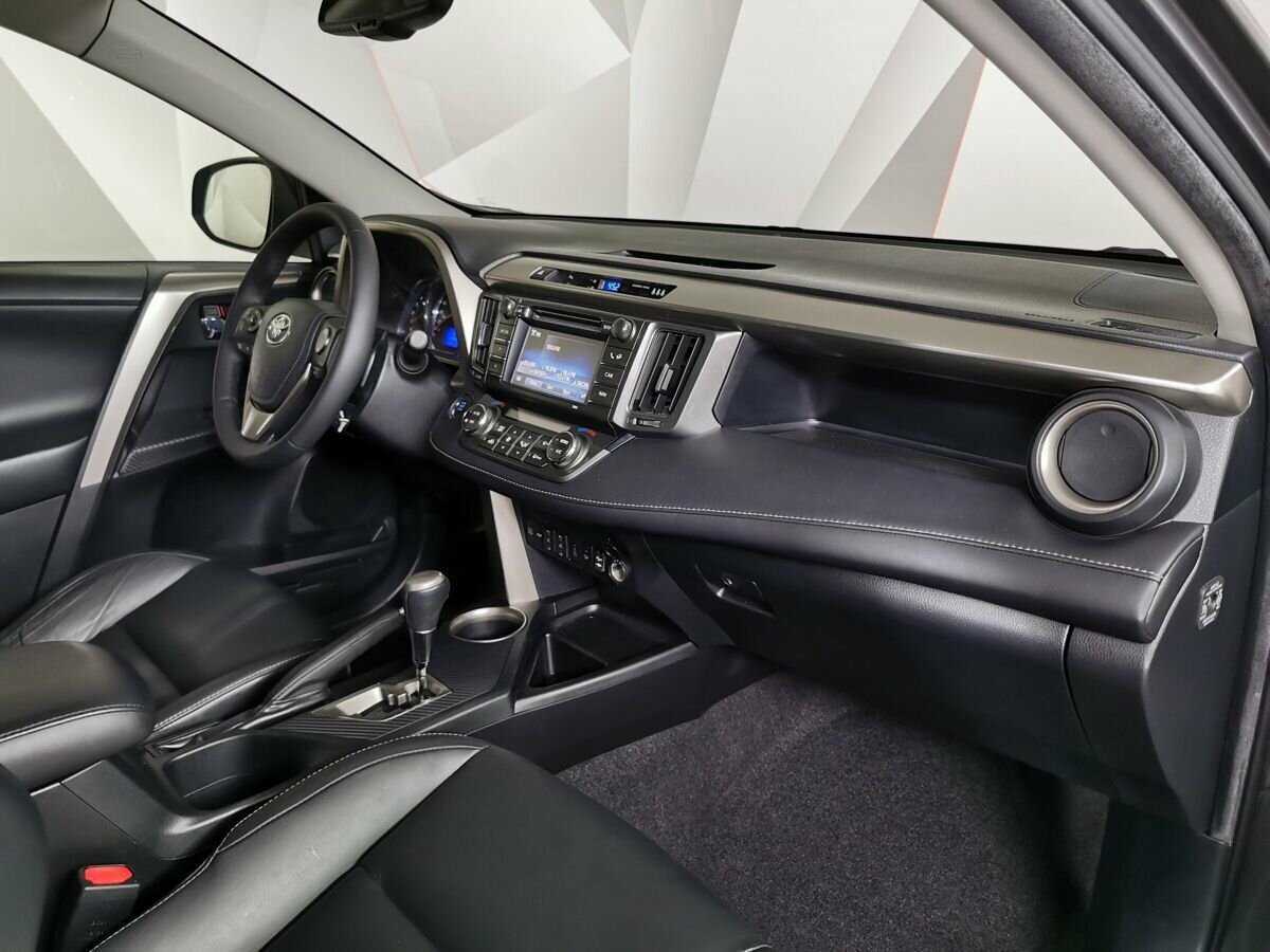 Б/У Тойота Рав4 2014 года. Фото: #8