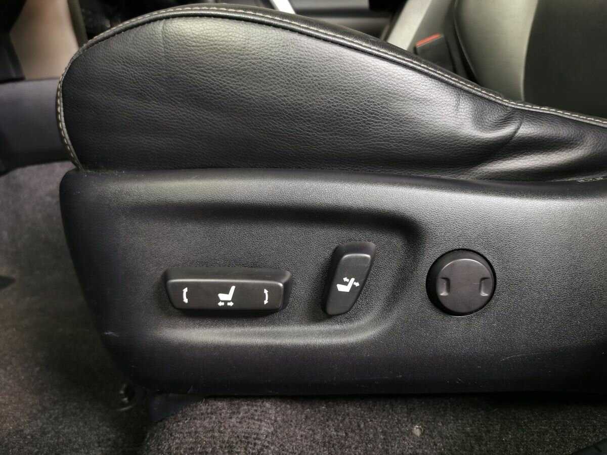 Б/У Тойота Рав4 2014 года. Фото: #17