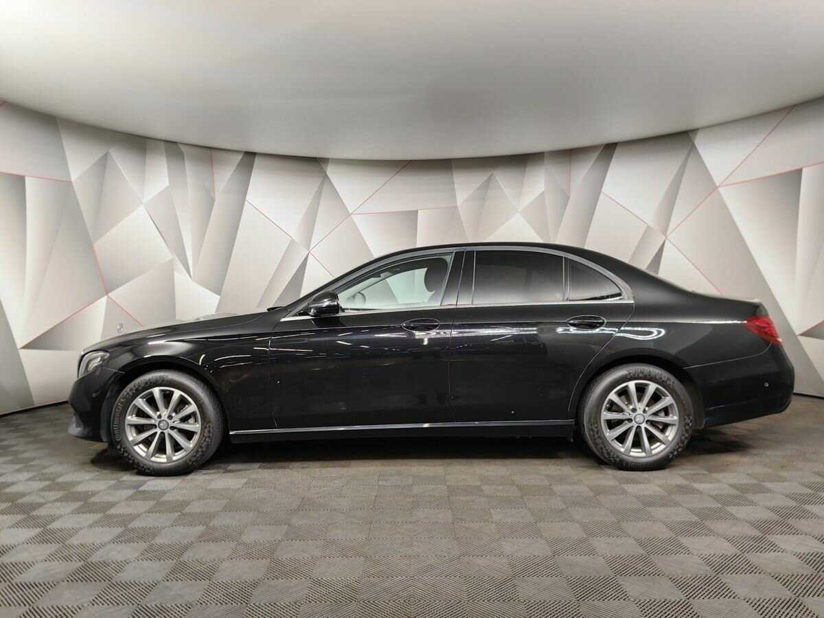 Б/У Мерседес-Бенц Е-Класс 2016 года. Фото: #4