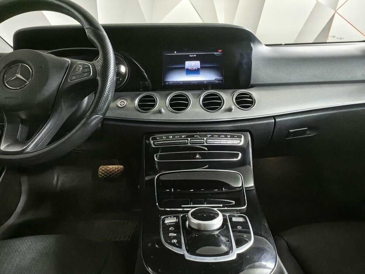 Б/У Мерседес-Бенц Е-Класс 2016 года. Фото: #10